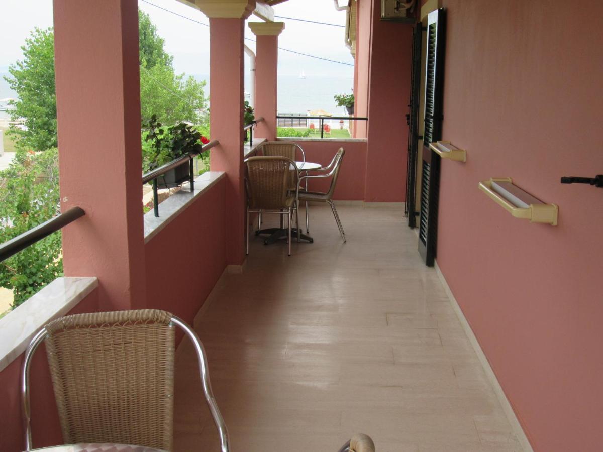 Biscoutsis Apartments & Studios Kávos Exterior foto