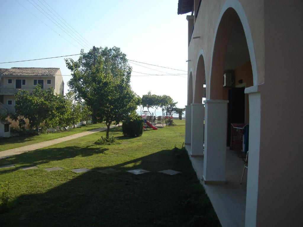Biscoutsis Apartments & Studios Kávos Exterior foto